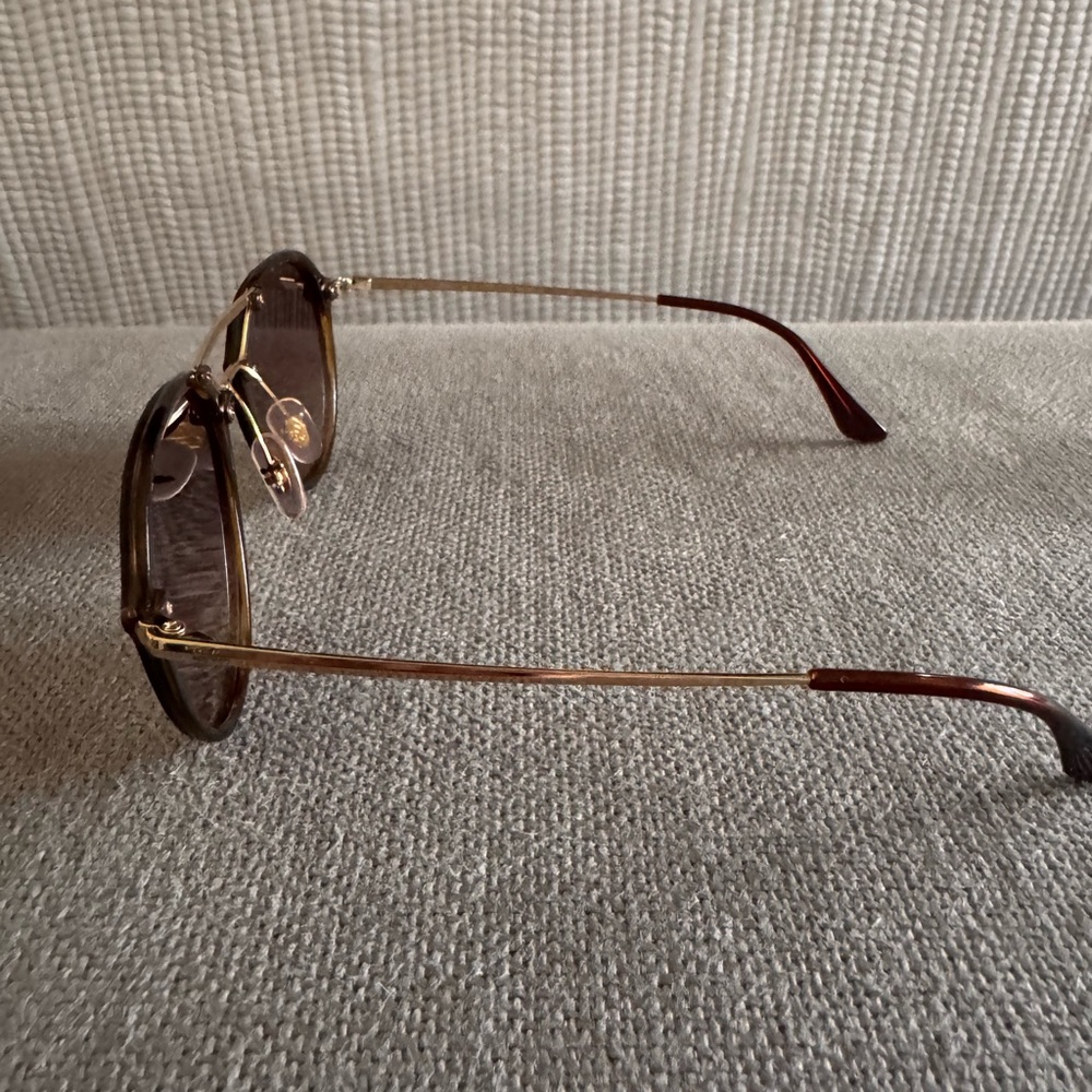 Ray-Ban Brown Gradient Round Sunglasses with Gold Bridge - Picture 3 of 3